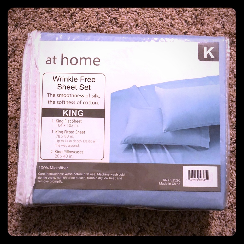 Wrinkle free sheet set